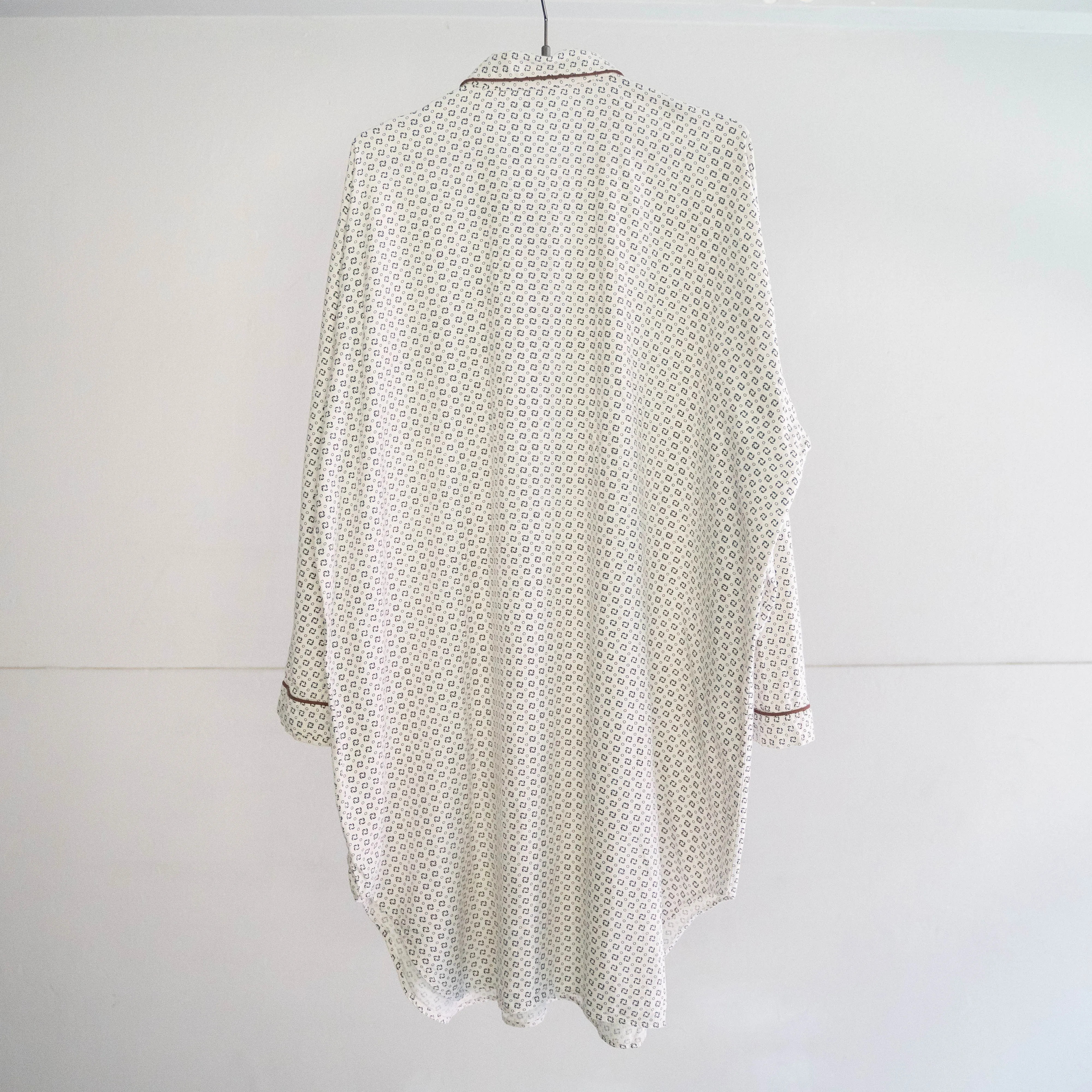 1970-80s Europe white color all over pattern grangpa shirt -pajama like-