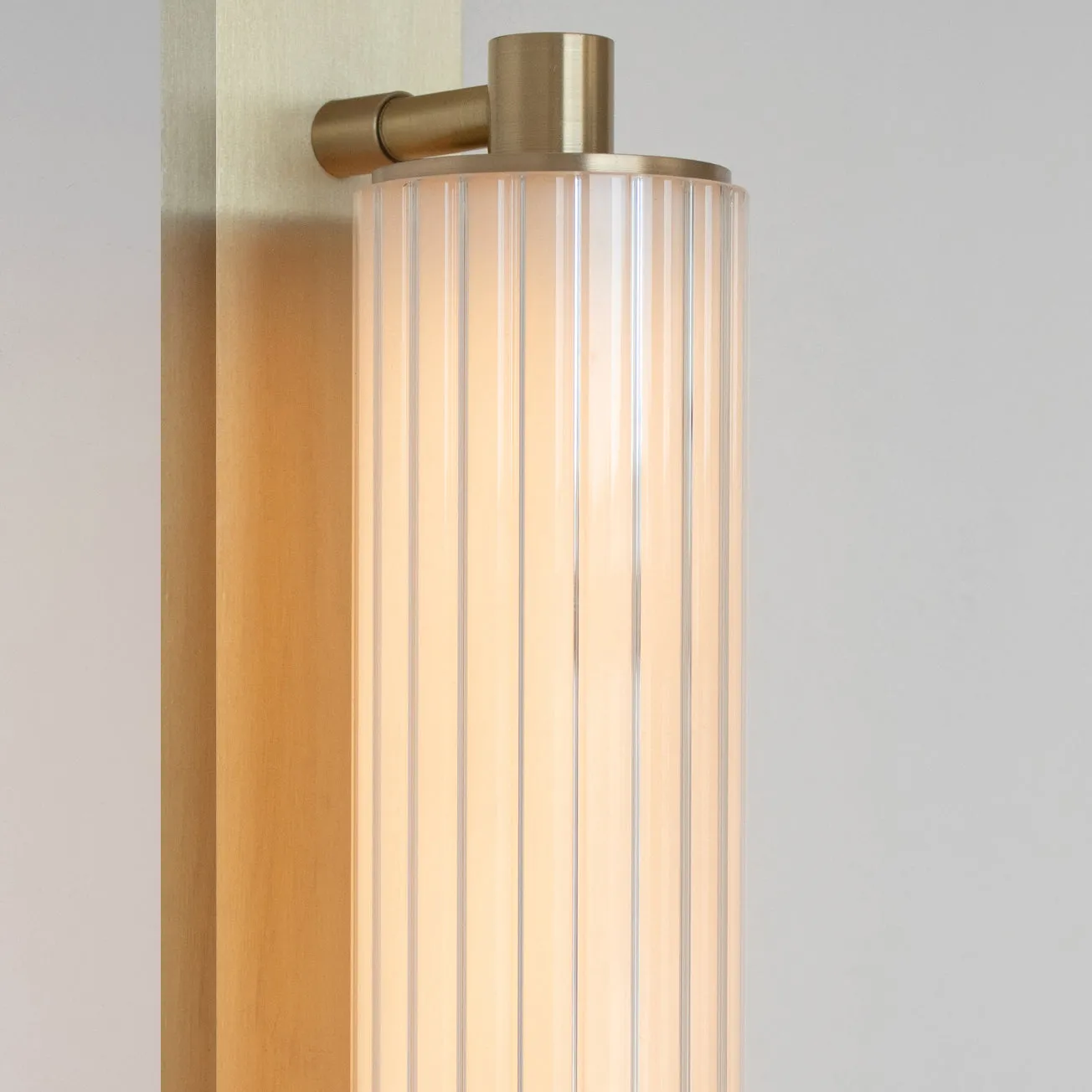 BEACON S4 Wall Sconce
