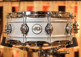 DW 5.5x14 Design Matte Aluminum Snare Drum - DDSD5514MACR DW 5.5x14 Design Matte Aluminum Snare Drum - DDSD5514MACR