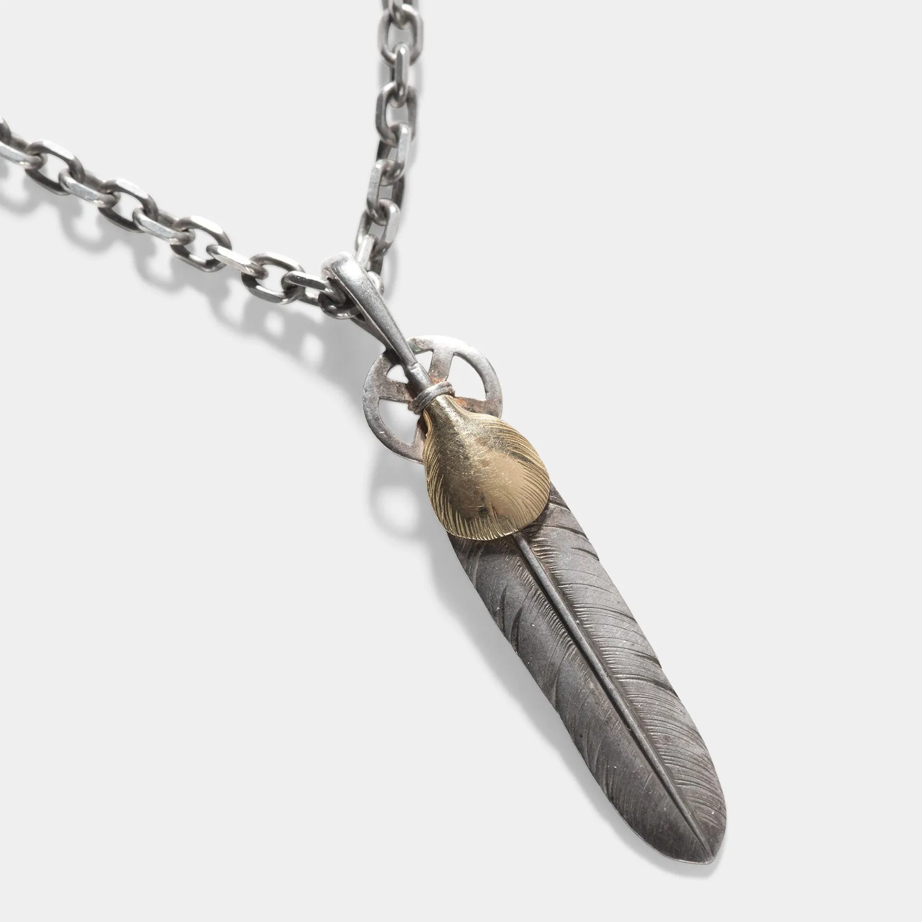 Goro's Feathers and Claw Necklace