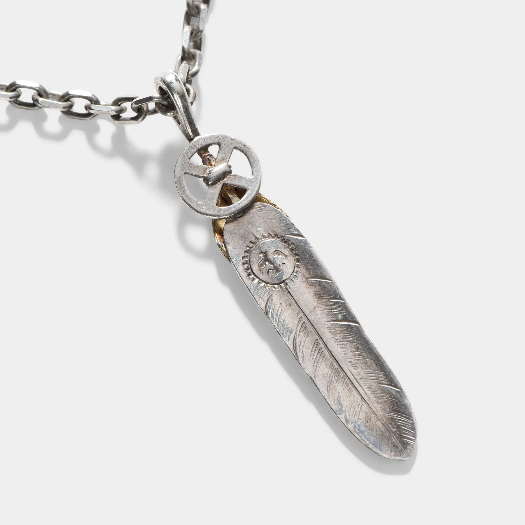 Goro's Feathers and Claw Necklace